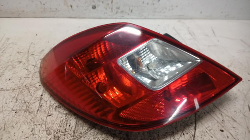 OPEL CORSA «D» (2011) FANALERIA FANALE POST. SX. USATO Da 2011 in poi [[239801]]