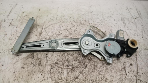 TOYOTA YARIS (FRANCE ) «II» (2006) CRISTALLI ALZACRISTALLO PORTA ANT. SX. USATO Da 2005 A 2009 [[239577]]