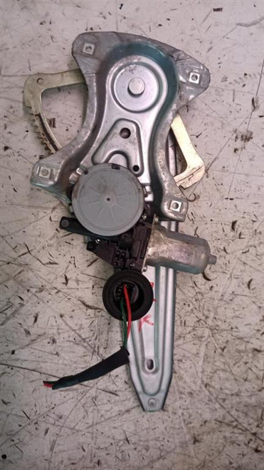 TOYOTA AURIS «I» (2007) CRISTALLI ALZACRISTALLO PORTA POST. DX. USATO Da 2007 A 2010 [[231644]]