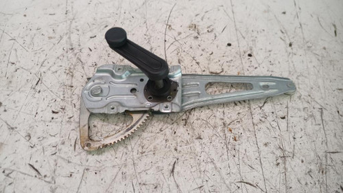 TOYOTA YARIS (FRANCE ) «II» (2006) CRISTALLI ALZACRISTALLO PORTA POST. DX. USATO Da 2005 A 2009 [[231268]]