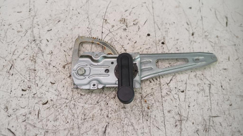 TOYOTA YARIS (FRANCE ) «II» (2006) CRISTALLI ALZACRISTALLO PORTA POST. SX. USATO Da 2005 A 2009 [[231267]]