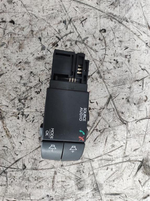 RENAULT CLIO «IV» (2013) ALLESTIMENTI INTERNI BLOCCO COMANDI AUTORADIO USATO [[240973]]