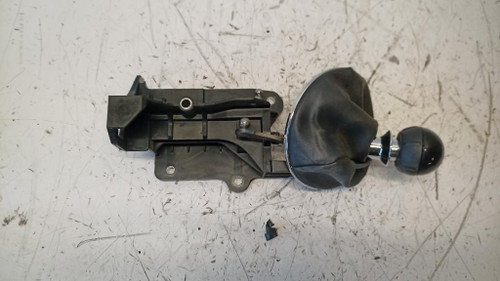 FIAT 500 «II» (2008) CAMBIO E TRASMISSIONE COMANDO CAMBIO USATO Da 2012 A 2015 [[237314]]