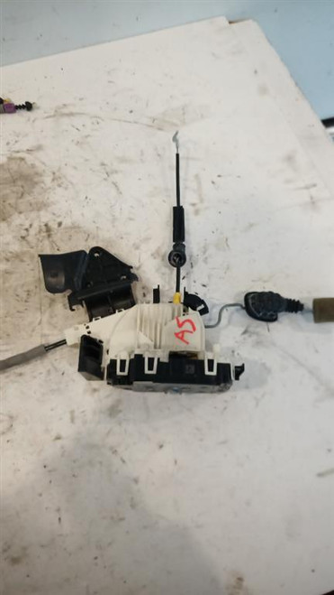 MERCEDES CLASSE C «S204» SW (2011) LAMIERATI ESTERNI SERRATURA PORTA ANT. SX. USATO Da 2011 in poi [[91394]]