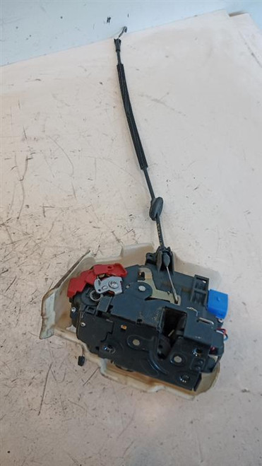 VOLKSWAGEN GOLF «V» (2004) LAMIERATI ESTERNI SERRATURA PORTA ANT. SX. USATO Da 2005 A 2008 [[211228]]