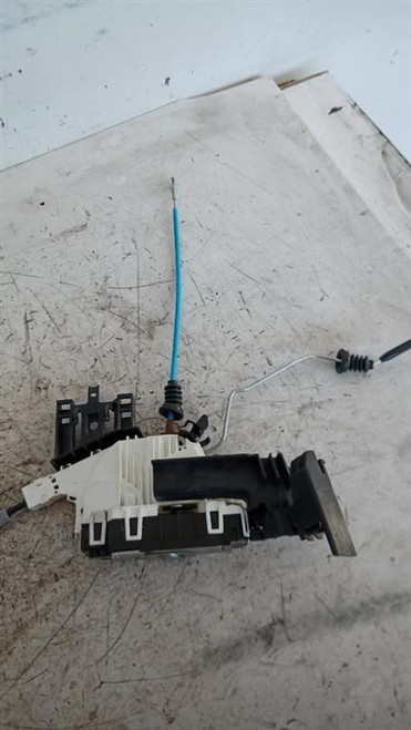 MERCEDES CLASSE A «W176» (2015) LAMIERATI ESTERNI SERRATURA PORTA ANT. SX. USATO Da 2015 in poi [[214428]]