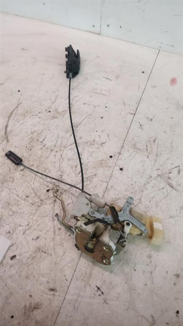 TOYOTA YARIS (FRANCE ) «I» (2002) LAMIERATI ESTERNI SERRATURA PORTA ANT. SX. USATO Da 2002 A 2005 [[228934]]