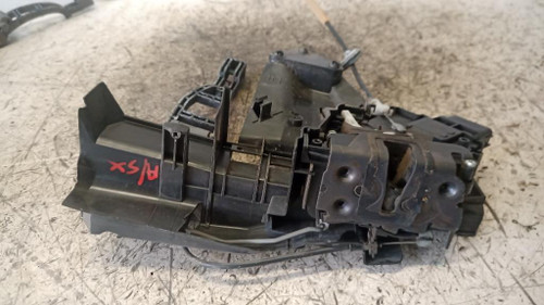 FORD FOCUS «III» (2008) LAMIERATI ESTERNI SERRATURA PORTA ANT. SX. USATO Da 2008 A 2011 [[235045]]