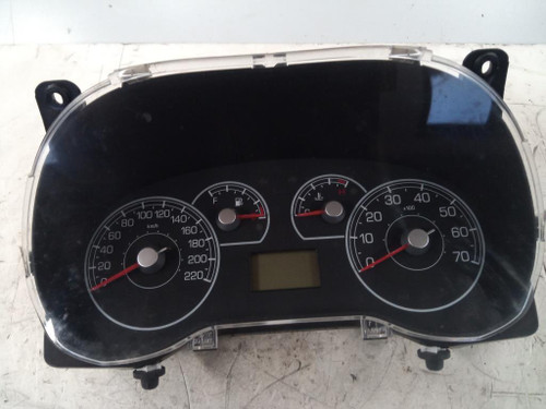FIAT GRANDE PUNTO (2006) ALLESTIMENTI INTERNI QUADRO STRUMENTI USATO [[242007]]
