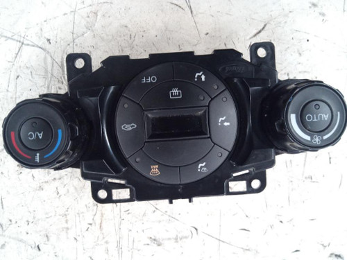 FORD FIESTA «VI» (2008) ALLESTIMENTI INTERNI MODULO COMANDO RISCALDAMENTO / CLIMA USATO Da 2010 A 2012 [[242663]]
