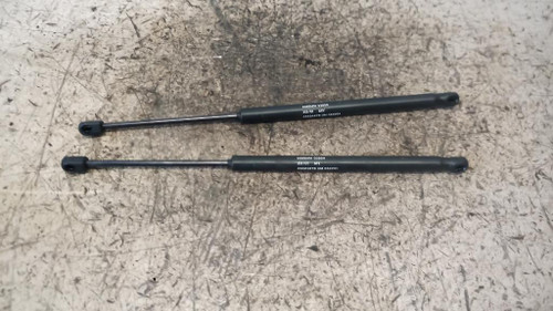 FIAT PUNTO «II» (2000) LAMIERATI ESTERNI AMMORTIZZATORE PORTELLO POST. DX. USATO Da 1999 A 2003 [[234729]]