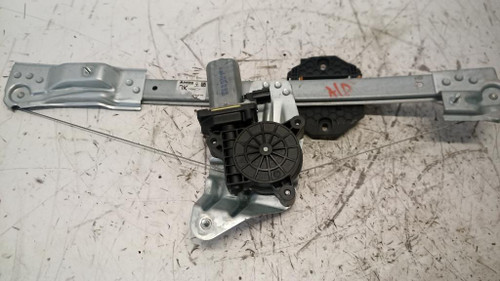 DACIA SANDERO «II» (2016) LAMIERATI ESTERNI ALZACRISTALLO PORTA ANT. DX. USATO Da 2018 in poi [[238139]]