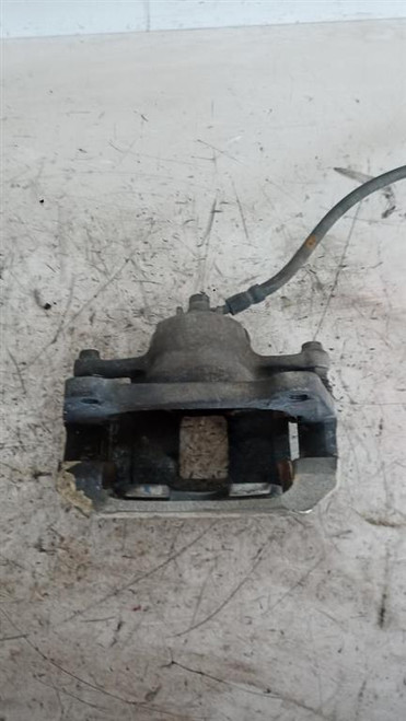 MAHINDRA KUV100 1.2 B/GPL (2018) IMPIANTO FRENANTE PINZA FRENO ANT. DX. USATO [[214704]]