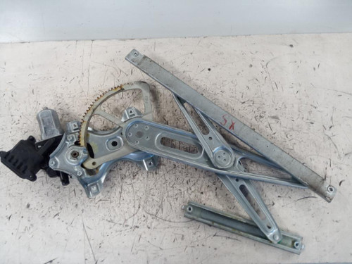 TOYOTA YARIS (FRANCE ) «II» (2006) CRISTALLI ALZACRISTALLO PORTA ANT. SX. USATO Da 2005 A 2009 [[243928]]