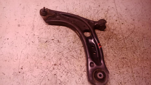 VOLKSWAGEN T-ROC «A11»  (2017) ASSALE BRACCIO OSCILLANTE ANT. SX. USATO Da 2017 in poi [[237708]]