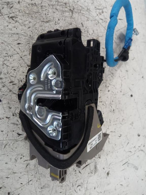 KIA XCEED (2019) LAMIERATI ESTERNI SERRATURA PORTA ANT. DX. USATO Da 2019 in poi [[244204]]