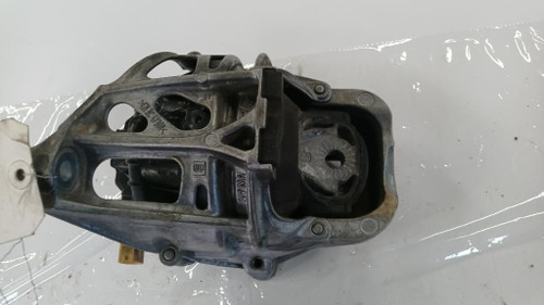 AUDI A6 «4A2/C8» (2018) MOTORE SUPPORTO GOMMA MOTORE SX. USATO Da 2018 in poi [[244968]]