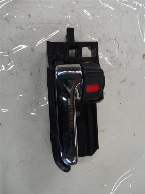 TOYOTA COROLLA VERSO «I» (2002) ALLESTIMENTI INTERNI MANIGLIA PORTA INT. POST. SX. USATO Da 2001 A 2004 [[245258]]