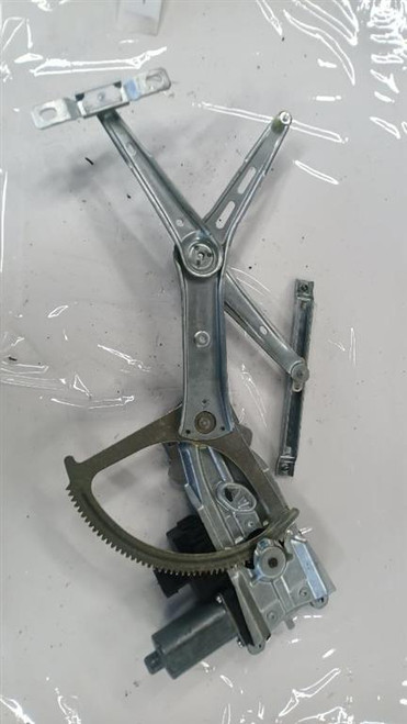 OPEL ASTRA «H» (2005) CRISTALLI ALZACRISTALLO PORTA ANT. DX. USATO Da 2004 A 2009 [[245833]]