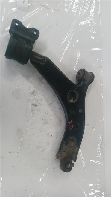 VOLVO V50 (2004) ASSALE BRACCIO OSCILLANTE ANT. DX. USATO Da 2004 A 2010 [[246050]]
