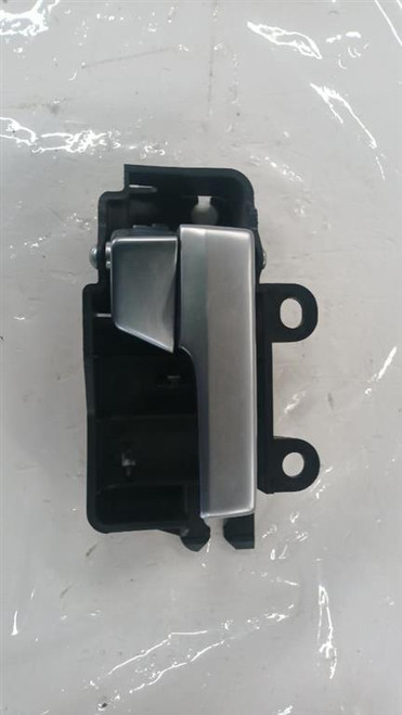 FORD FOCUS «II» (2005) ALLESTIMENTI INTERNI MANIGLIA PORTA INT. ANT. DX. USATO Da 2004 A 2007 [[246096]]