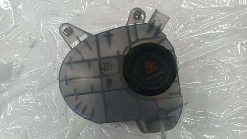 AUDI Q3 «F3N» SPORTBACK (2019) TERMICO VASCHETTA ACQUA USATO Da 2021 in poi [[246216]]