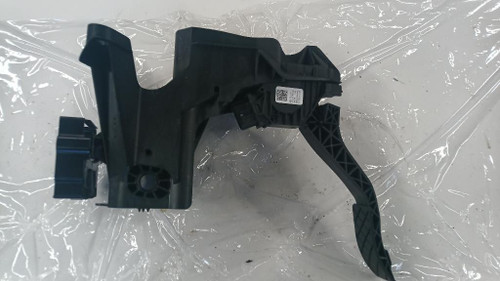 AUDI Q3 «F3N» SPORTBACK (2019) SCARICO E INIEZIONE PEDALE ACCELERATORE USATO Da 2021 in poi [[246210]]