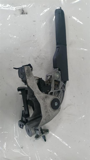 VOLKSWAGEN GOLF «VI» (2009) ALLESTIMENTI INTERNI LEVA FRENO A MANO POST. USATO Da 2008 A 2012 [[246165]]