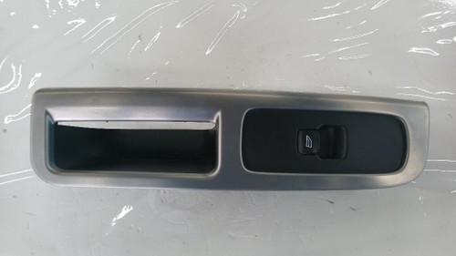 VOLVO V50 (2004) IMPIANTO ELETTRICO INTERRUTTORE ALZACRISTALLI ANT. DX. USATO Da 2004 A 2010 [[246644]]