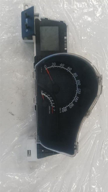 TOYOTA IQ (2009) ALLESTIMENTI INTERNI QUADRO STRUMENTI USATO Da 2008 in poi [[247244]]