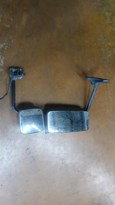 MERCEDES AXOR 1829 ALLESTIMENTI INTERNI RETROVISORE EST. COMPL. DX USATO [[247008]]