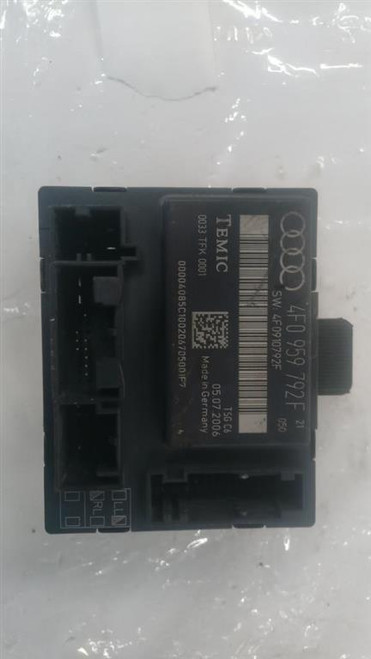 AUDI A6 «4F2» (2005) LAMIERATI ESTERNI CENTRALINA CHIUSURA CENTRALIZZATA PORTA ANT. DX. USATO Da 2005 A 2008 [[246811]]