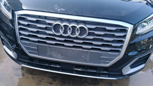 AUDI Q2 «GAB» (2016) LAMIERATI ESTERNI GRIGLIA RADIATORE USATO Da 2016 in poi [[247613]]