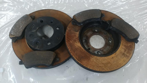 HYUNDAI I20 «II» (2014) IMPIANTO FRENANTE DISCO FRENO ANT. SX. USATO Da 2014 A 2018 [[248496]]