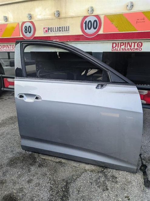 AUDI A6 «4A5/C8» AVANT (2018) LAMIERATI ESTERNI PORTA ANT. DX. USATO [[250821]]