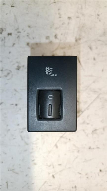 VOLKSWAGEN TOUAREG «II» (2007) IMPIANTO ELETTRICO INTERRUTTORE RISCALDAMENTO SEDILE ANT. DX. USATO Da 2006 A 2010 [[251809]]