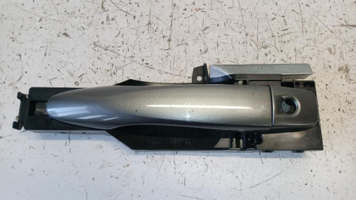 NISSAN QASHQAI «II» (2017) LAMIERATI ESTERNI MANIGLIA PORTA EST. ANT. SX. USATO Da 2017 in poi [[253376]]