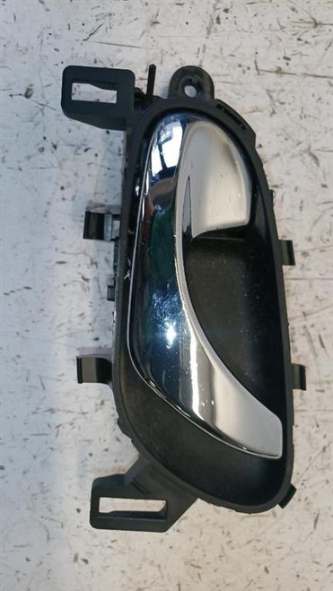 NISSAN QASHQAI «II» (2017) ALLESTIMENTI INTERNI MANIGLIA PORTA INT. ANT. SX. USATO Da 2017 in poi [[253379]]