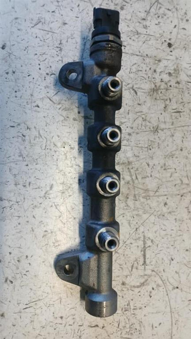 FIAT 500X (2015) SCARICO E INIEZIONE DISTRIBUTORE CARBURANTE (FLAUTO) USATO Da 2015 A 2018 [[254526]]