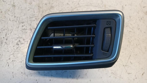 NISSAN QASHQAI «II» (2017) ALLESTIMENTI INTERNI GRIGLIA CONDOTTO ARIA CRUSCOTTO ANT. SX. USATO Da 2019 in poi [[254660]]