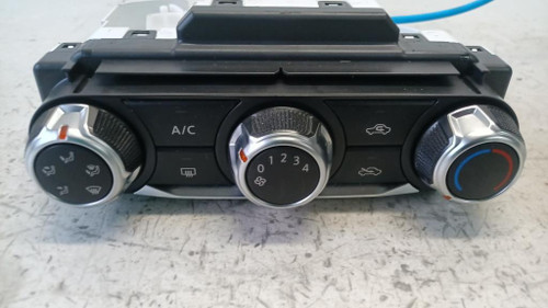 NISSAN MICRA «V» (2016) ALLESTIMENTI INTERNI MODULO COMANDO RISCALDAMENTO / CLIMA USATO Da 2021 in poi [[254764]]