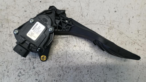NISSAN MICRA «V» (2016) SCARICO E INIEZIONE PEDALE ACCELERATORE USATO Da 2021 in poi [[254801]]
