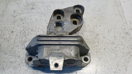 MERCEDES CLASSE A «W176» (2015) MOTORE SUPPORTO GOMMA MOTORE (LATO CAMBIO) USATO Da 2015 in poi [[255162]]