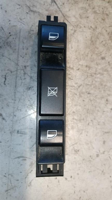 INTERRUTTORE ALZACRISTALLI ANT. SX. USATO DAL 2001 AL 2005 BMW SERIE 3 «E46» BERLINA (1998) 61318381518 [[255716]]