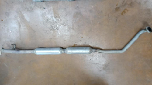 SUZUKI VITARA «II» (2018) SCARICO E INIEZIONE MARMITTA CENTRALE USATO Da 2018 in poi [[256150]]