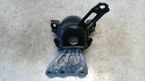 SUZUKI VITARA «II» (2018) MOTORE SUPPORTO GOMMA MOTORE DX. USATO Da 2018 in poi [[256175]]