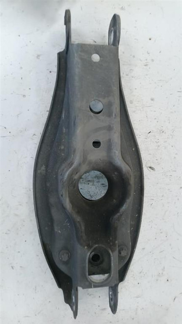 BMW SERIE 1 «E88» CABRIO (2005) ASSALE BRACCIO OSCILLANTE (ANT INF.) POST. SX. USATO Da 2008 in poi [[256323]]