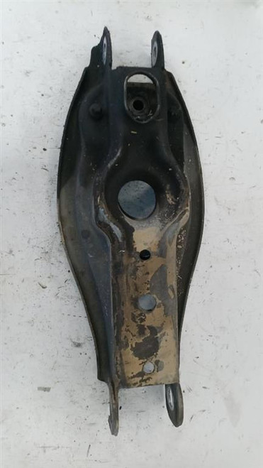 BMW SERIE 1 «E88» CABRIO (2005) ASSALE BRACCIO OSCILLANTE (ANT INF.) POST. DX. USATO Da 2008 in poi [[256331]]