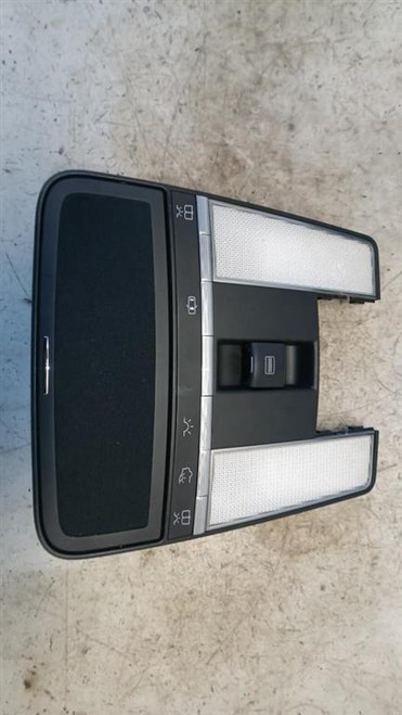 MERCEDES CLASSE S «W221» (2006) ALLESTIMENTI INTERNI LUCE DI CORTESIA ABITACOLO (ANT.) USATO Da 2005 A 2009 [[256354]]