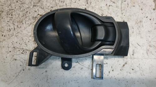 NISSAN MICRA «IV» (2013) ALLESTIMENTI INTERNI MANIGLIA PORTA INT. ANT. DX. USATO Da 2013 in poi [[256851]]